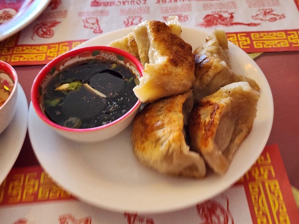 PHAN’S GARDEN RESTAURANT CLOSED Updated May 2024 84 Photos & 100