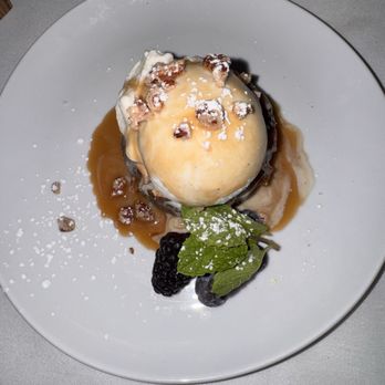 Lunetta Dining Room & Bar - Amazing Vegan  ice cream on top of a wonderful cake - New American Near Me - Santa Monica, California