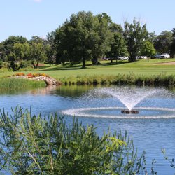 Hole 17 fountain with hole 18 in background