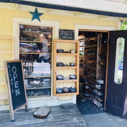 Crystal Rainbow Rock Shop