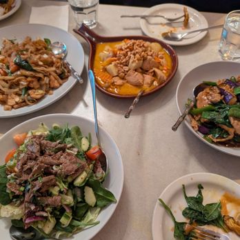 Thai Gourmet - Thai beef salad, pad see ew, mussaman curry, Thai basil eggplant - Thai Near Me - Pittsburgh, Pennsylvania Thai Gourmet - Thai beef salad, pad see ew, mussaman curry, Thai basil eggplant - Thai Near Me - Pittsburgh, Pennsylvania