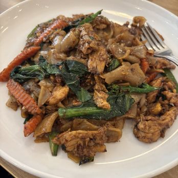 Racha Café - Thai Near Me - Berkeley, California