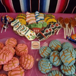 Pink and blue conchas