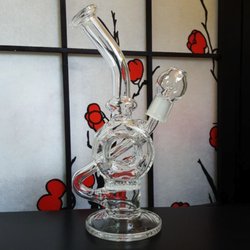 Gunners Smoke Shop - Glass shop
