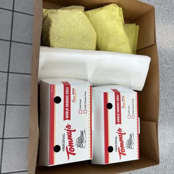 Original Tommy's - The food was prepared and delivered to the counter - Burgers Near Me - Barstow, California