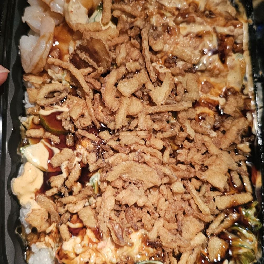 PokiTomik - Huge portion for 17 dollars - Poke Near Me - Valley Glen, California