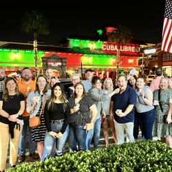 Las Olas Food Tours - A group photo outside Kilwins Las Olas after picking up Dessert...