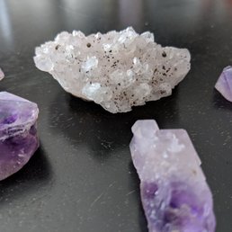 Pyrite flecks on quartz. Pyrite flecks on quartz.
