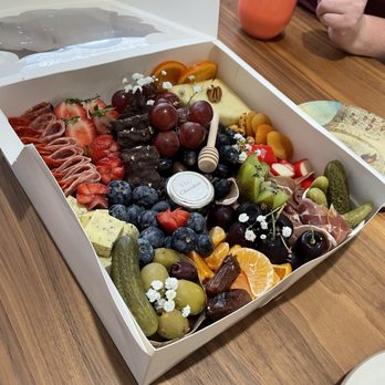 V&G Charcuterie - Caterers Near Me V&G Charcuterie - Caterers Near Me
