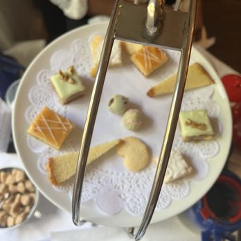 Reynolds Tavern - Mini desserts - Tea Rooms Near Me - Annapolis, Maryland Reynolds Tavern - Mini desserts - Tea Rooms Near Me - Annapolis, Maryland