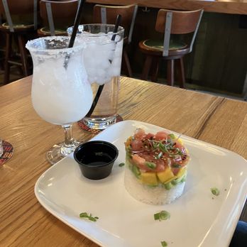 Drake's Chattanooga - Tuna stack and white Christmas drink - Sushi Bars Near Me - Chattanooga, Tennessee