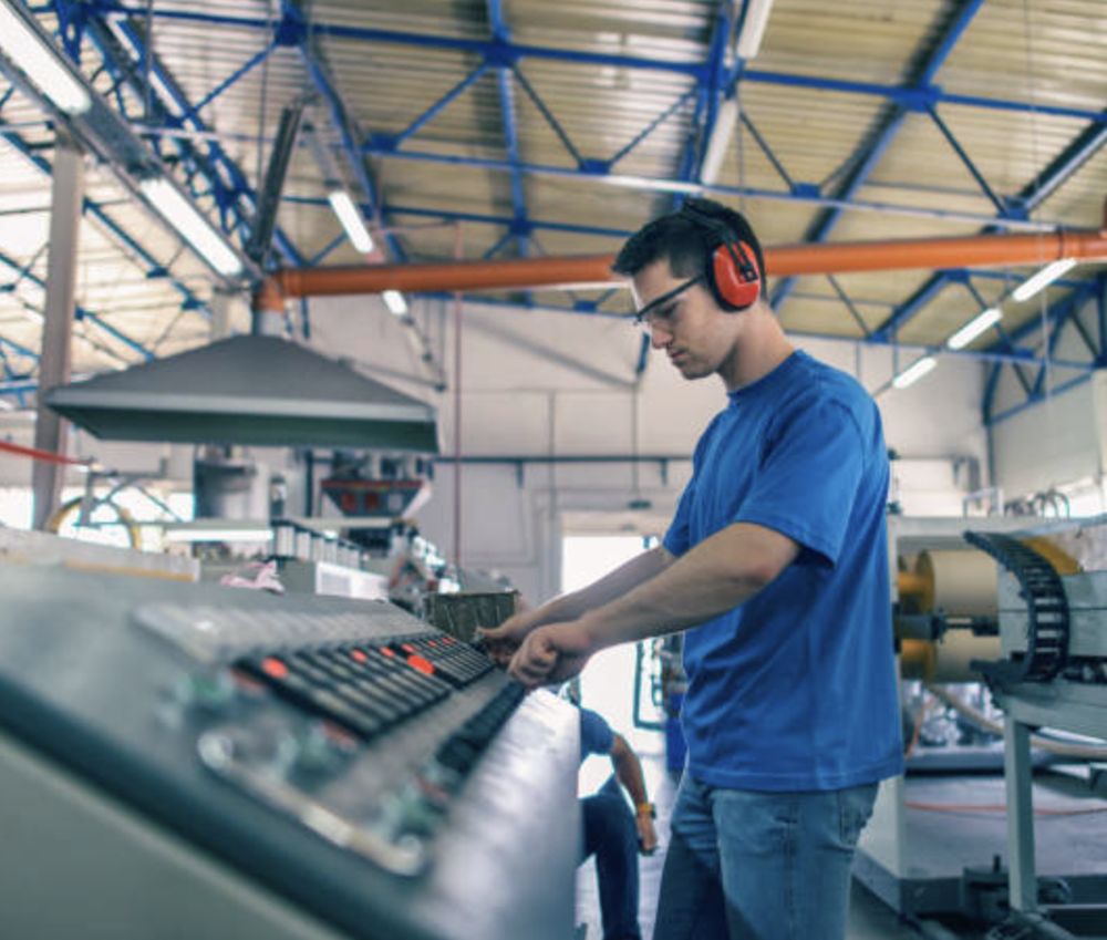 GLASS PRO HARRISON Updated August 2024 10 Photos 95 W Eads Pkwy