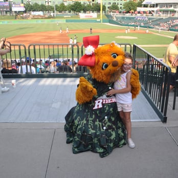 Frisco RoughRiders - Daisy loves the kids - Amateur Sports Teams Near Me - Frisco, Texas
