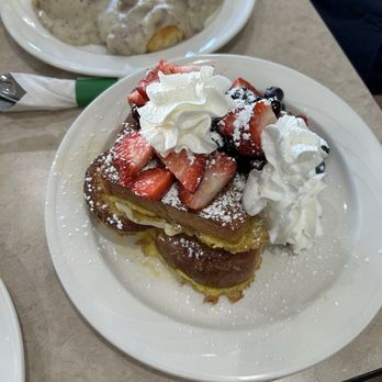 Park Place Cafe - Stuffed French Toast - Breakfast & Brunch Near Me - Milwaukee, Wisconsin
