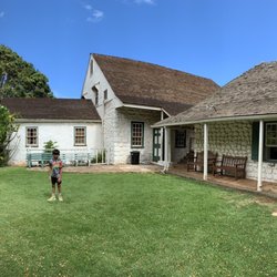 Hale Hoikeike - Bailey House Museum - House from behind