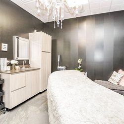 Sola Salons Downey