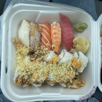 Sushi N Go - Crunch roll + 5 pcs mixed sushi combo - Sushi Bars Near Me - Norwalk, California