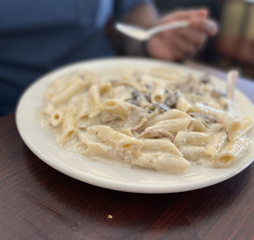 Roma's Italian Restaurant Logo