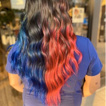 Beyond Fringe - Harley Quinn Inspired
By master artist *Alejandra*
936-447-2887 - Hair Salons Near Me - Montgomery, Texas