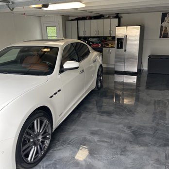 Brilliant Garage Floors - Metallic lava epoxy.
Color, "Sterling silver & black olive" - Flooring Near Me - Palm Desert, California Brilliant Garage Floors - Metallic lava epoxy.
Color, "Sterling silver & black olive" - Flooring Near Me - Palm Desert, California