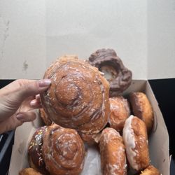 Linda's Donut Shop - Cinnamon spiral