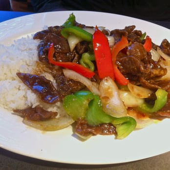 Cô Đô Hue - Ginger beef steamed rice ($10.95) - Vietnamese Near Me - Edmonton, Alberta Cô Đô Hue - Ginger beef steamed rice ($10.95) - Vietnamese Near Me - Edmonton, Alberta