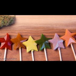 We are most well known for our organic medicated lollipops. At 40 mg, these star shaped lollies are fit for anyone!