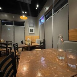Beer Run - Plenty of seating, either indoors or in their outdoor heated area