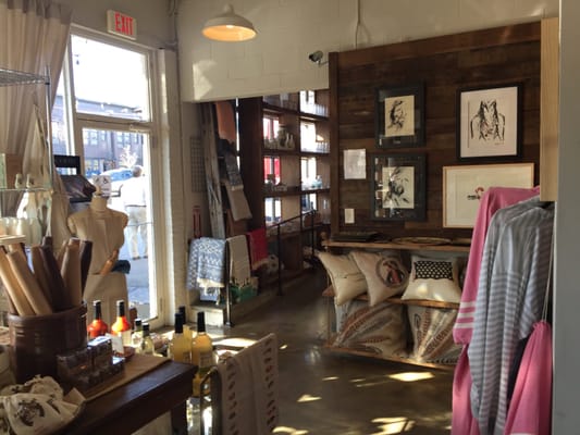 White's Mercantile 12 South by null