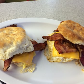 Grannie's Restaurant - Breakfast & Brunch Near Me - Crystal River, Florida