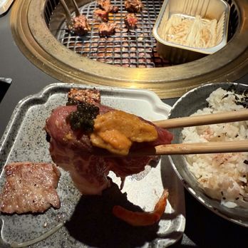 Chubby Cattle - Wagyu uni caviar nigiri - Barbeque Near Me - Pleasanton, California Chubby Cattle - Wagyu uni caviar nigiri - Barbeque Near Me - Pleasanton, California