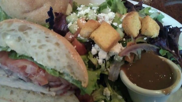 Greenlake Bar & Grill by null