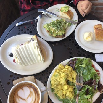 Urth Caffé - Orange - Berry cake Avocado Toast Chicken Curry Salad coconut milk latte - Coffee & Tea Near Me - Orange, California