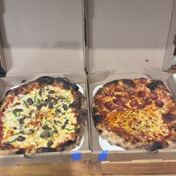 Brute Pizza - Veggie pizza. Half cheese, half pepperoni pizza. We asked for them well done so we didn't mind the black parts. The taste was great overall.