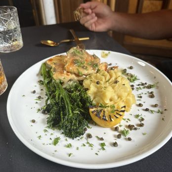 Mangiamo - Chicken piccata - Italian Near Me - Grand Rapids, Michigan Mangiamo - Chicken piccata - Italian Near Me - Grand Rapids, Michigan