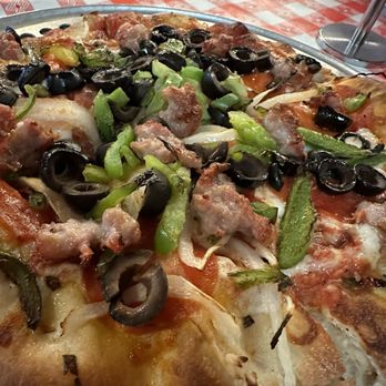Gianni's Pizza - Giannis Special Pizza - Italian Near Me - Monterey, California Gianni's Pizza - Giannis Special Pizza - Italian Near Me - Monterey, California