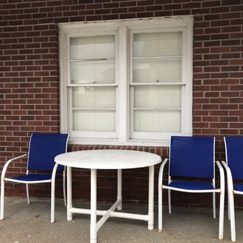 Owens Motel - Outdoor seating - Hotels Near Me - Nags Head, North Carolina Owens Motel - Outdoor seating - Hotels Near Me - Nags Head, North Carolina