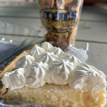 Ted's Bakery - Macadamia Nut Cream Pie - Bakeries Near Me - Haleiwa, Hawaii