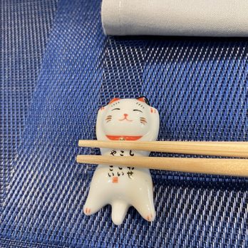 Sushi Aoki - ねこ　Chopstick stand (^^) - Sushi Bars Near Me - Fort Lee, New Jersey
