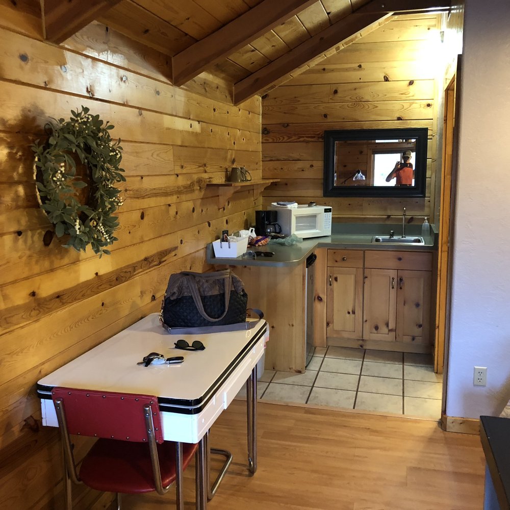 Cowboy Homestead Cabins - Vacation Rentals Near Me - Torrey, Utah