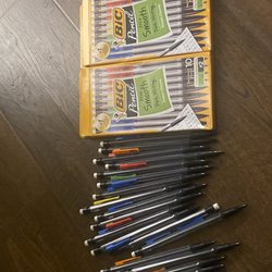 As you can see 2pcs of mechanical pencils