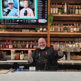 Circle City Tavern - Fun place to eat & have a drink. Good Vibes - Gastropubs Near Me - Corona, California