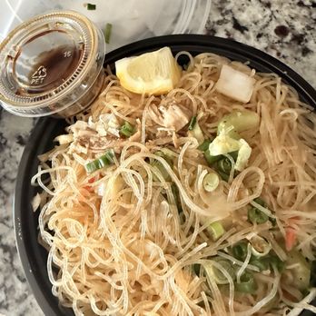 MK’S Kitchen - Chicken pancit - Food Trucks Near Me - Murrieta, California