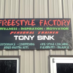 Freestyle Factory - The new sign is up!
