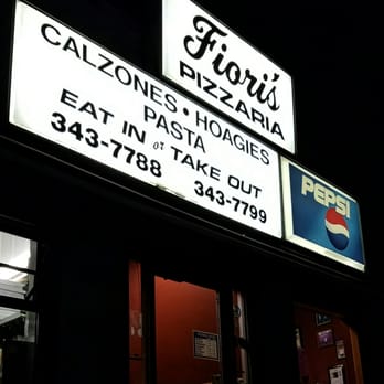 Fiori's Pizzaria - Welcome on a Dark Rainy Night - Pizza Near Me - Pittsburgh, Pennsylvania