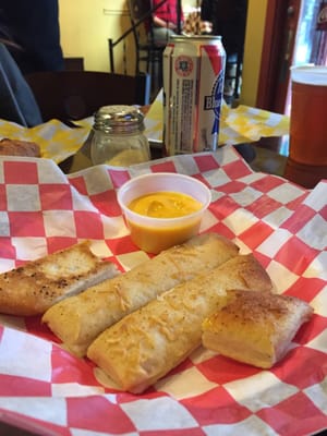 816 Pint & Slice by null