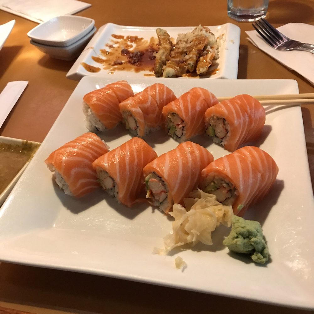 Kinta Sushi - California sunset roll - Sushi Bars Near Me - Carol Stream, Illinois
