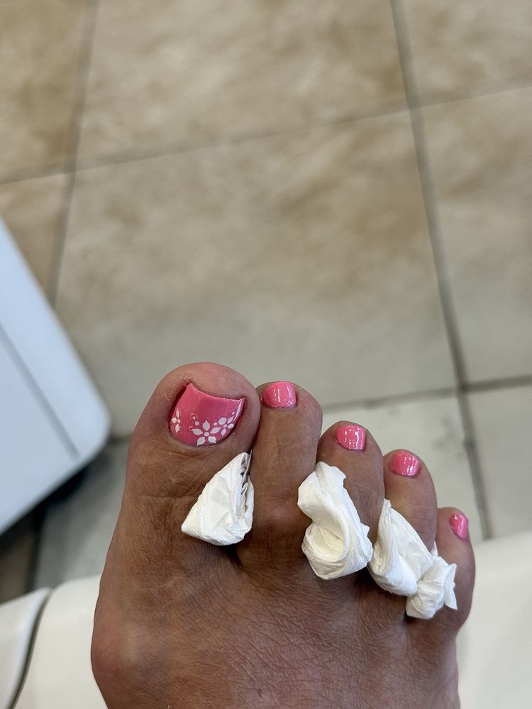 Nail Salon Logo