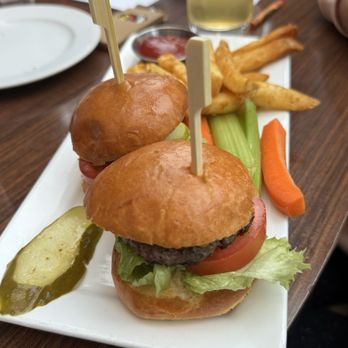 P2b Bistro & Bar - Kids meal- burger - Canadian (New) Near Me - Vancouver, British Columbia