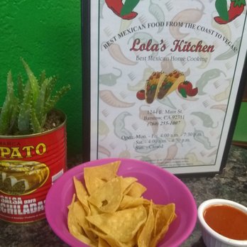 Lola's Kitchen - Complimentary chips and salsa (and I want that cute planter!) - Mexican Near Me - Barstow, California Lola's Kitchen - Complimentary chips and salsa (and I want that cute planter!) - Mexican Near Me - Barstow, California